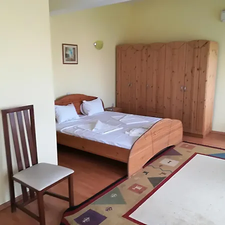 Hotel Elton 2*